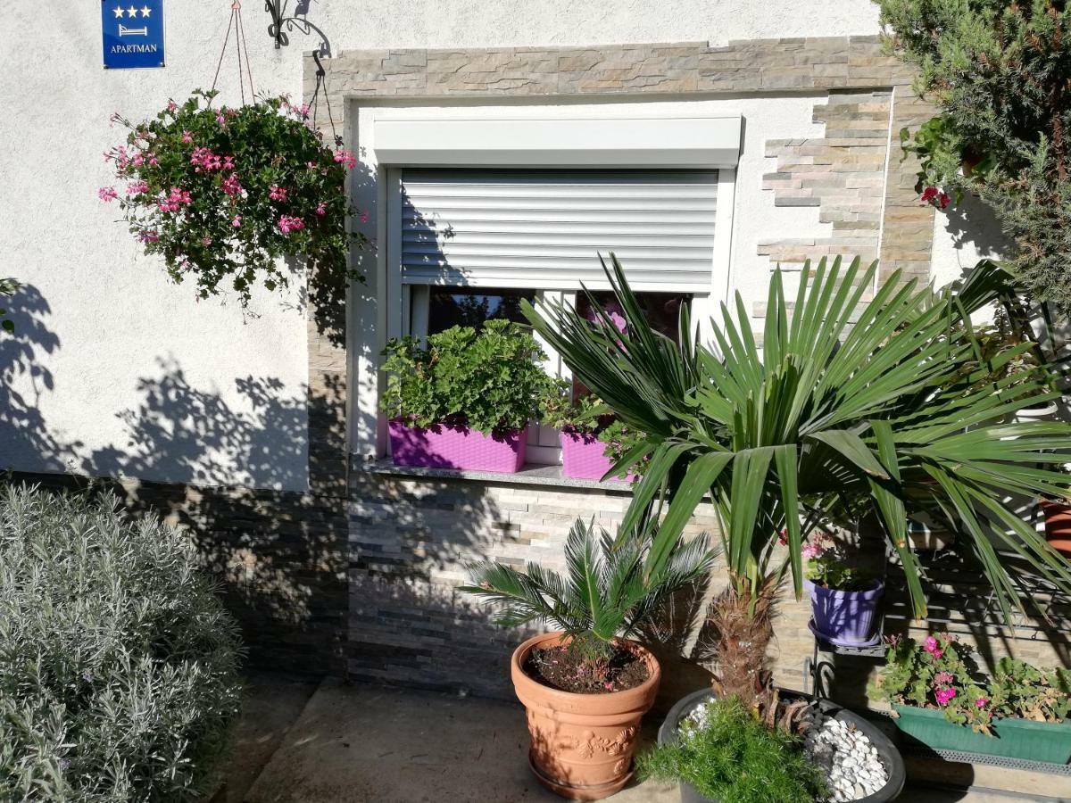 Apartman Teuta Zagreb Exterior foto